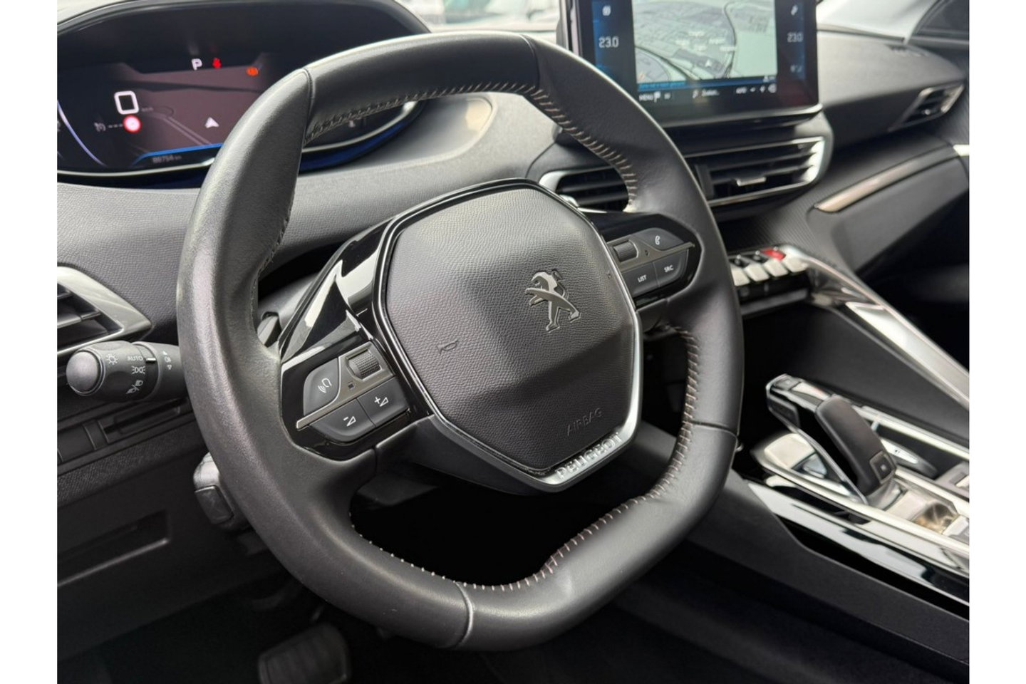 Peugeot 5008 1.2 PT ACTIVE PACK AUTOMAAT 7ZITPL AIRCO CRUISE NAVI PDC.