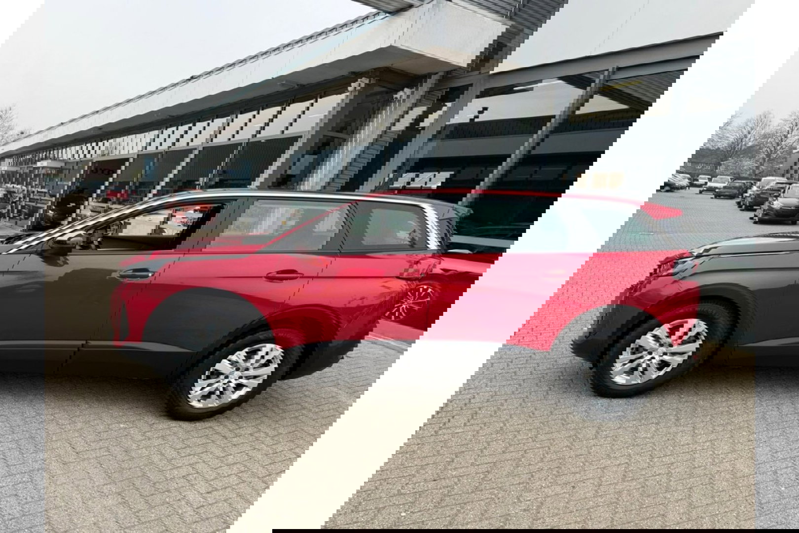 Peugeot 5008 1.2 PT ACTIVE PACK AUTOMAAT 7ZITPL AIRCO CRUISE NAVI PDC.