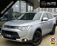 Mitsubishi Outlander - 2.0 PHEV Business Edition 171PK | AWD | VOLLEDIG DEALERONDERHOUDEN | NL AUTO | Zeer Nette Staat | Afneembare Trekhaak | 1500KG Trekgewicht | Achteruitrijcamera | Navigatie | Climate Control | Keyless Entry | 2 Sleutels |