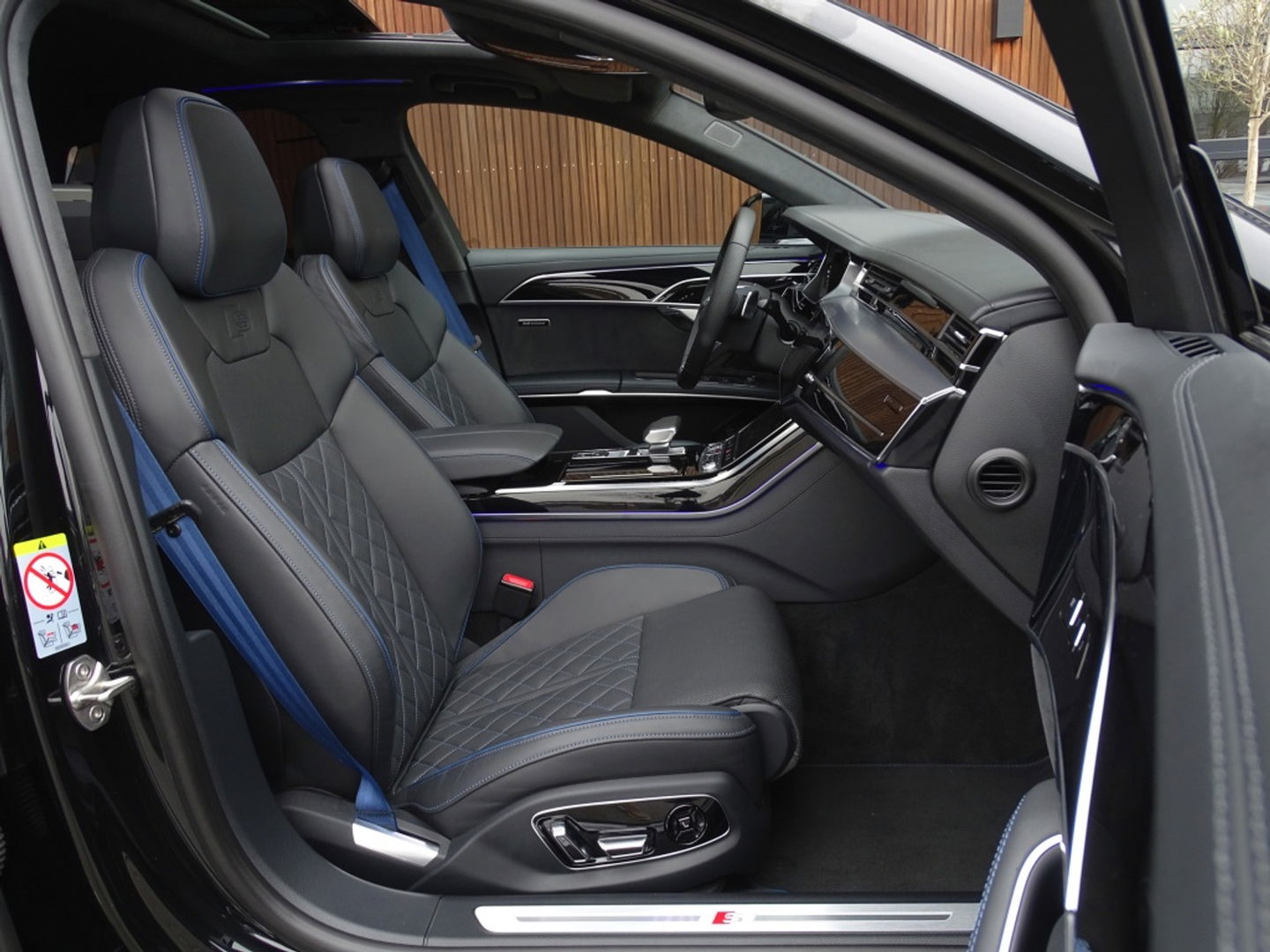 Audi A8 60 TFSie 449PK Quattro / Audi Exclusive / Matrix / B&O / 360°