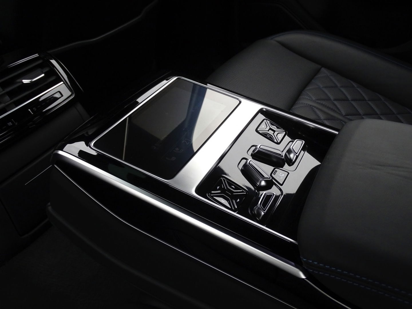 Audi A8 60 TFSie 449PK Quattro / Audi Exclusive / Matrix / B&O / 360°