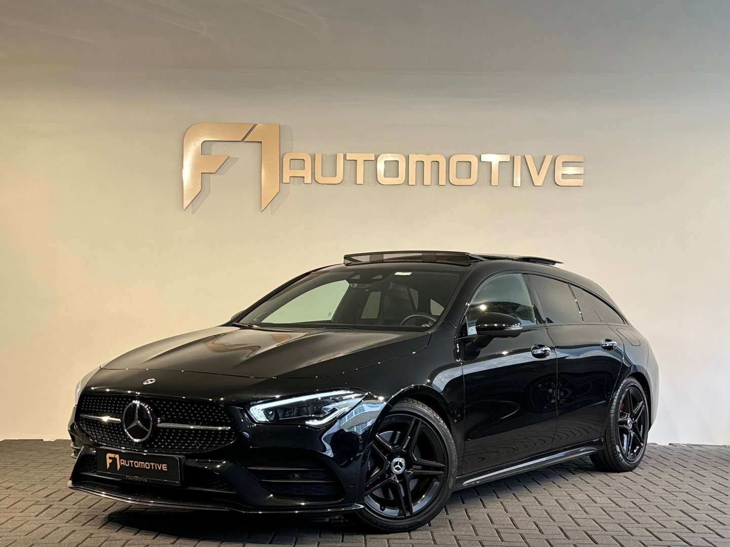Mercedes-Benz CLA-Klasse Shooting Brake 220 AMG Pano|Key|Burmester