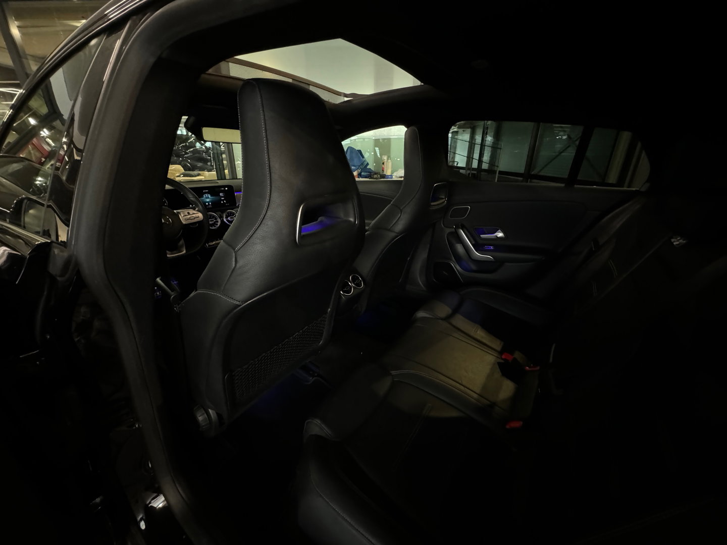 Mercedes-Benz CLA-Klasse Shooting Brake 220 AMG Pano|Key|Burmester