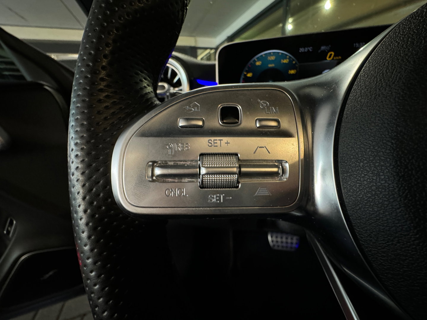 Mercedes-Benz CLA-Klasse Shooting Brake 220 AMG Pano|Key|Burmester