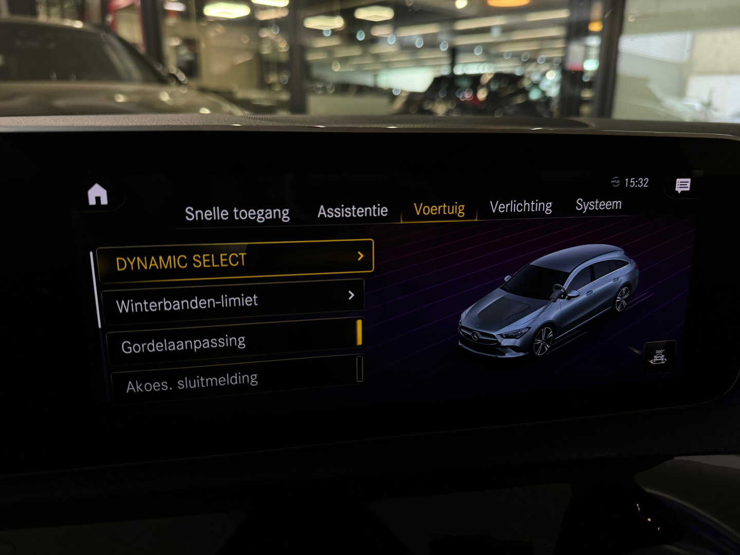 Mercedes-Benz CLA-Klasse Shooting Brake 220 AMG Pano|Key|Burmester