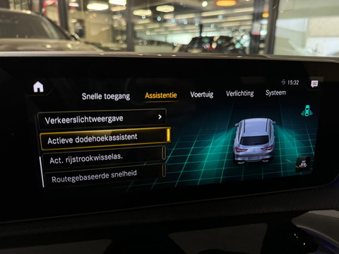 Mercedes-Benz CLA-Klasse Shooting Brake 220 AMG Pano|Key|Burmester