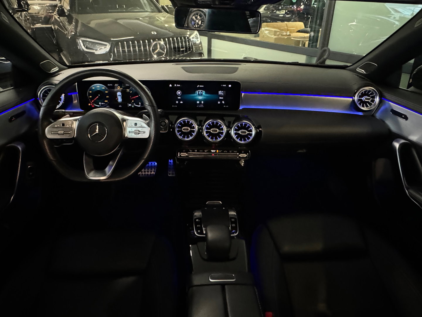 Mercedes-Benz CLA-Klasse Shooting Brake 220 AMG Pano|Key|Burmester