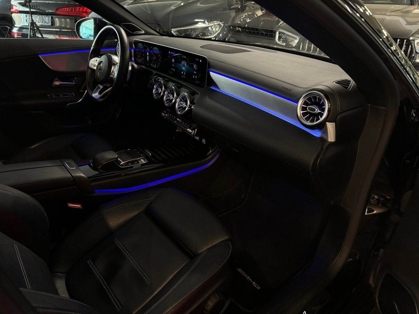 Mercedes-Benz CLA-Klasse Shooting Brake 220 AMG Pano|Key|Burmester