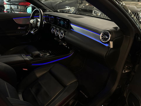 Mercedes-Benz CLA-Klasse Shooting Brake 220 AMG Pano|Key|Burmester