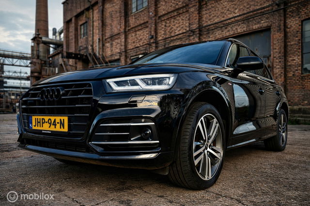 Audi Q5 - 55 TFSIe Comp S-Line 367pk Pano ACC Matrix Virtual