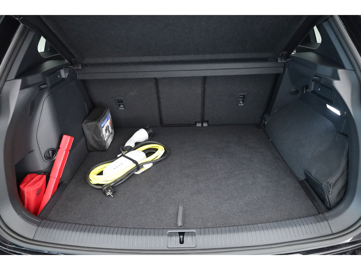 Volkswagen Tiguan 1.4 TSI eHybrid R-Line Business | SOH 95.1% | Pano | Adapt. Cruise | IQ Light | 360cam | HUD | Stoel- Stoelverw. | Memory