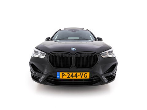 BMW X1 xDrive25e Sportline Business Edition Plus (Plug-In) (INCL-BTW) Aut. *PANO | LEATHER | FULL-LED | HEATED-SPORTSEATS | HIFI-SYSTEM | CAMERA | PRIVACYGLASS | NAVI-FULLMAP | ECC | HEAD-UP | PDC | KEYLESS | DAB | CRUISE | TOWBAR | AMBIENTLIGHT | 18