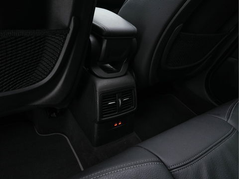 BMW X1 xDrive25e Sportline Business Edition Plus (Plug-In) (INCL-BTW) Aut. *PANO | LEATHER | FULL-LED | HEATED-SPORTSEATS | HIFI-SYSTEM | CAMERA | PRIVACYGLASS | NAVI-FULLMAP | ECC | HEAD-UP | PDC | KEYLESS | DAB | CRUISE | TOWBAR | AMBIENTLIGHT | 18