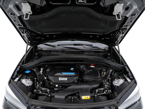 BMW X1 xDrive25e Sportline Business Edition Plus (Plug-In) (INCL-BTW) Aut. *PANO | LEATHER | FULL-LED | HEATED-SPORTSEATS | HIFI-SYSTEM | CAMERA | PRIVACYGLASS | NAVI-FULLMAP | ECC | HEAD-UP | PDC | KEYLESS | DAB | CRUISE | TOWBAR | AMBIENTLIGHT | 18