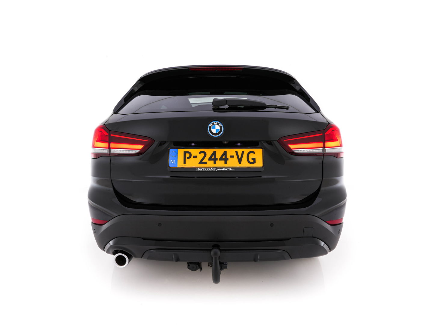 BMW X1 xDrive25e Sportline Business Edition Plus (Plug-In) (INCL-BTW) Aut. *PANO | LEATHER | FULL-LED | HEATED-SPORTSEATS | HIFI-SYSTEM | CAMERA | PRIVACYGLASS | NAVI-FULLMAP | ECC | HEAD-UP | PDC | KEYLESS | DAB | CRUISE | TOWBAR | AMBIENTLIGHT | 18