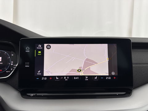 Škoda Octavia Combi 1.0 TSI Style (INCL.BTW) *PANO | FULL-LED | LANE-ASSIST | DIGI-COCKPIT | HEATED-COMFORTSEATS | NAVI-FULLMAP | PRIVACY-GLASS | KEYLESS | DAB | ECC | PDC | CRUISE | TOWBAR | 18''ALU*