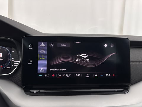 Škoda Octavia Combi 1.0 TSI Style (INCL.BTW) *PANO | FULL-LED | LANE-ASSIST | DIGI-COCKPIT | HEATED-COMFORTSEATS | NAVI-FULLMAP | PRIVACY-GLASS | KEYLESS | DAB | ECC | PDC | CRUISE | TOWBAR | 18''ALU*