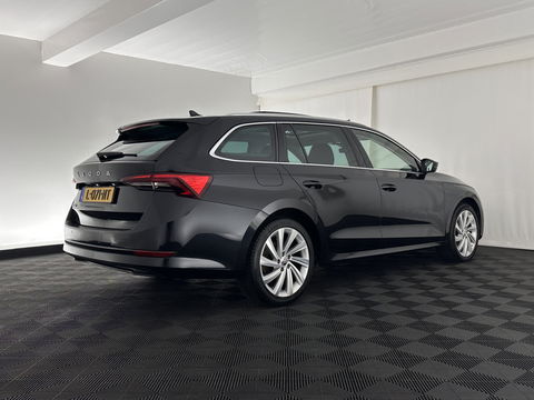 Škoda Octavia Combi 1.0 TSI Style (INCL.BTW) *PANO | FULL-LED | LANE-ASSIST | DIGI-COCKPIT | HEATED-COMFORTSEATS | NAVI-FULLMAP | PRIVACY-GLASS | KEYLESS | DAB | ECC | PDC | CRUISE | TOWBAR | 18''ALU*