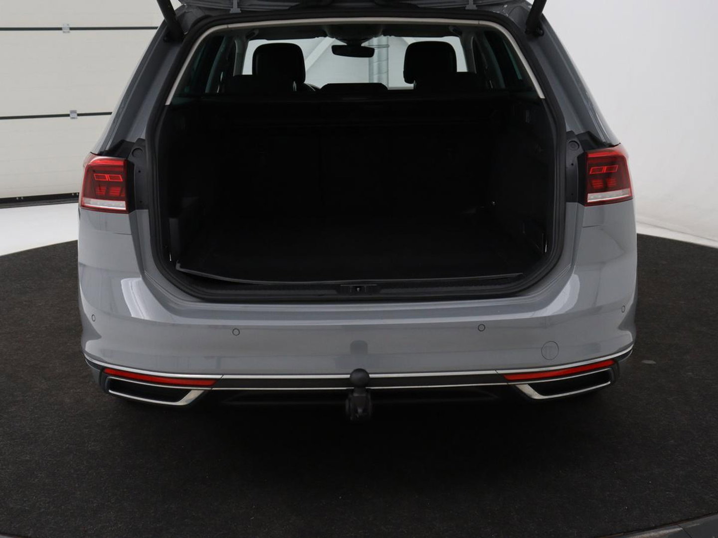 Volkswagen Passat 1.4 TSI PHEV GTE Business | Adaptive Cruise | Stoelverwarming | Trekhaak | Carplay | Massage | Camera