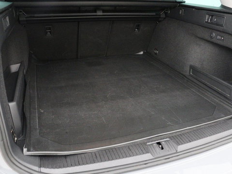 Volkswagen Passat 1.4 TSI PHEV GTE Business | Adaptive Cruise | Stoelverwarming | Trekhaak | Carplay | Massage | Camera