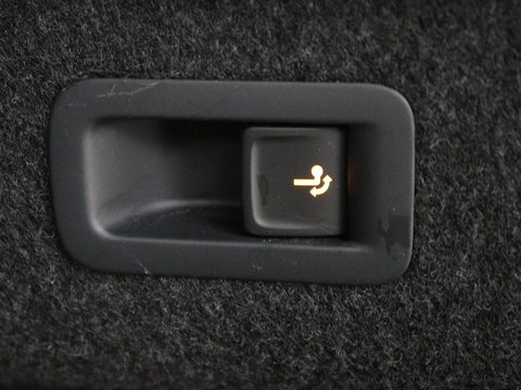 Volkswagen Passat 1.4 TSI PHEV GTE Business | Adaptive Cruise | Stoelverwarming | Trekhaak | Carplay | Massage | Camera