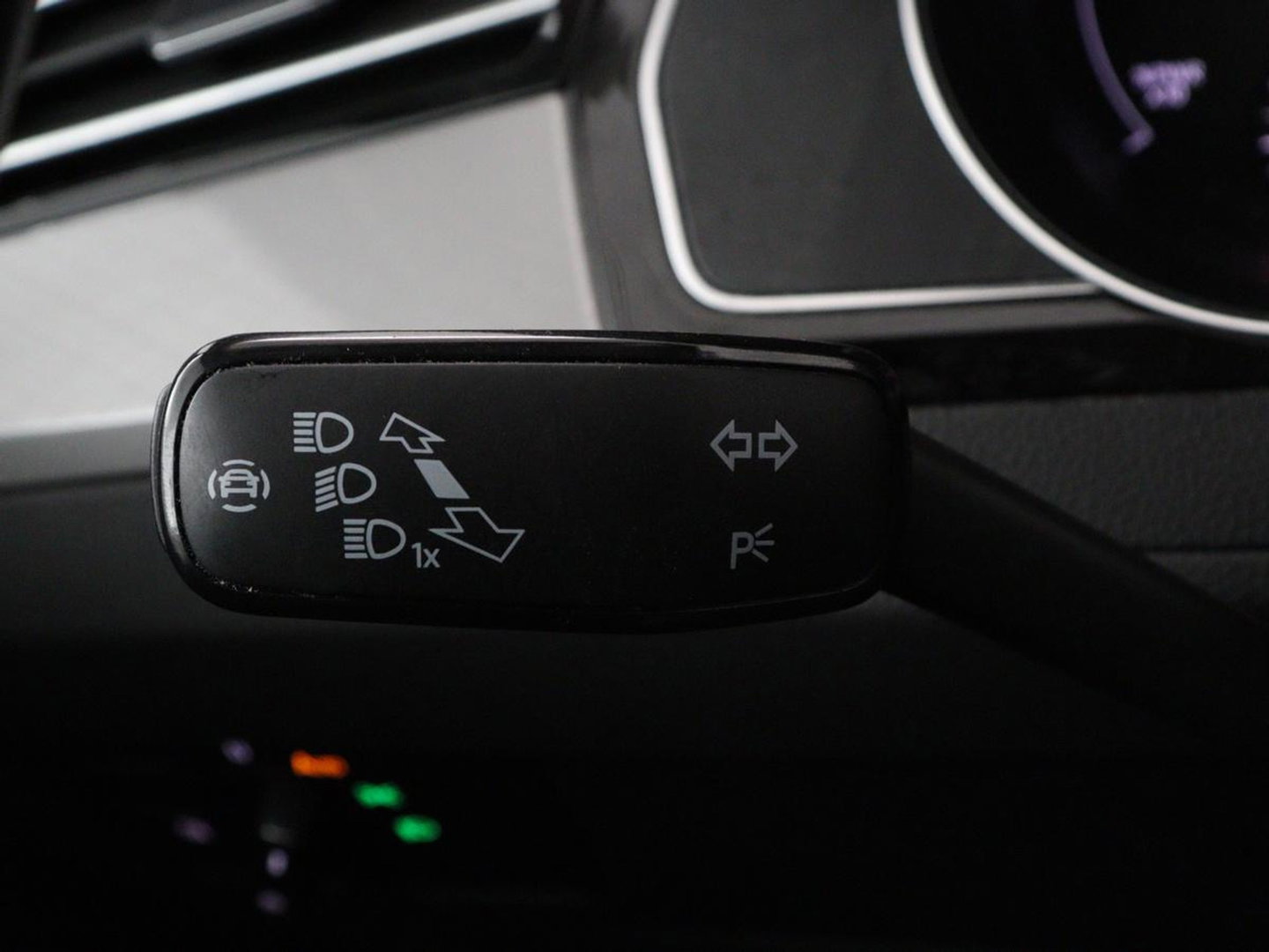 Volkswagen Passat 1.4 TSI PHEV GTE Business | Adaptive Cruise | Stoelverwarming | Trekhaak | Carplay | Massage | Camera