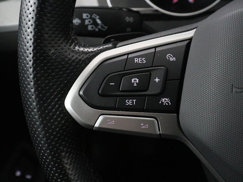 Volkswagen Passat 1.4 TSI PHEV GTE Business | Adaptive Cruise | Stoelverwarming | Trekhaak | Carplay | Massage | Camera