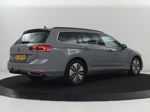 Volkswagen Passat 1.4 TSI PHEV GTE Business | Adaptive Cruise | Stoelverwarming | Trekhaak | Carplay | Massage | Camera