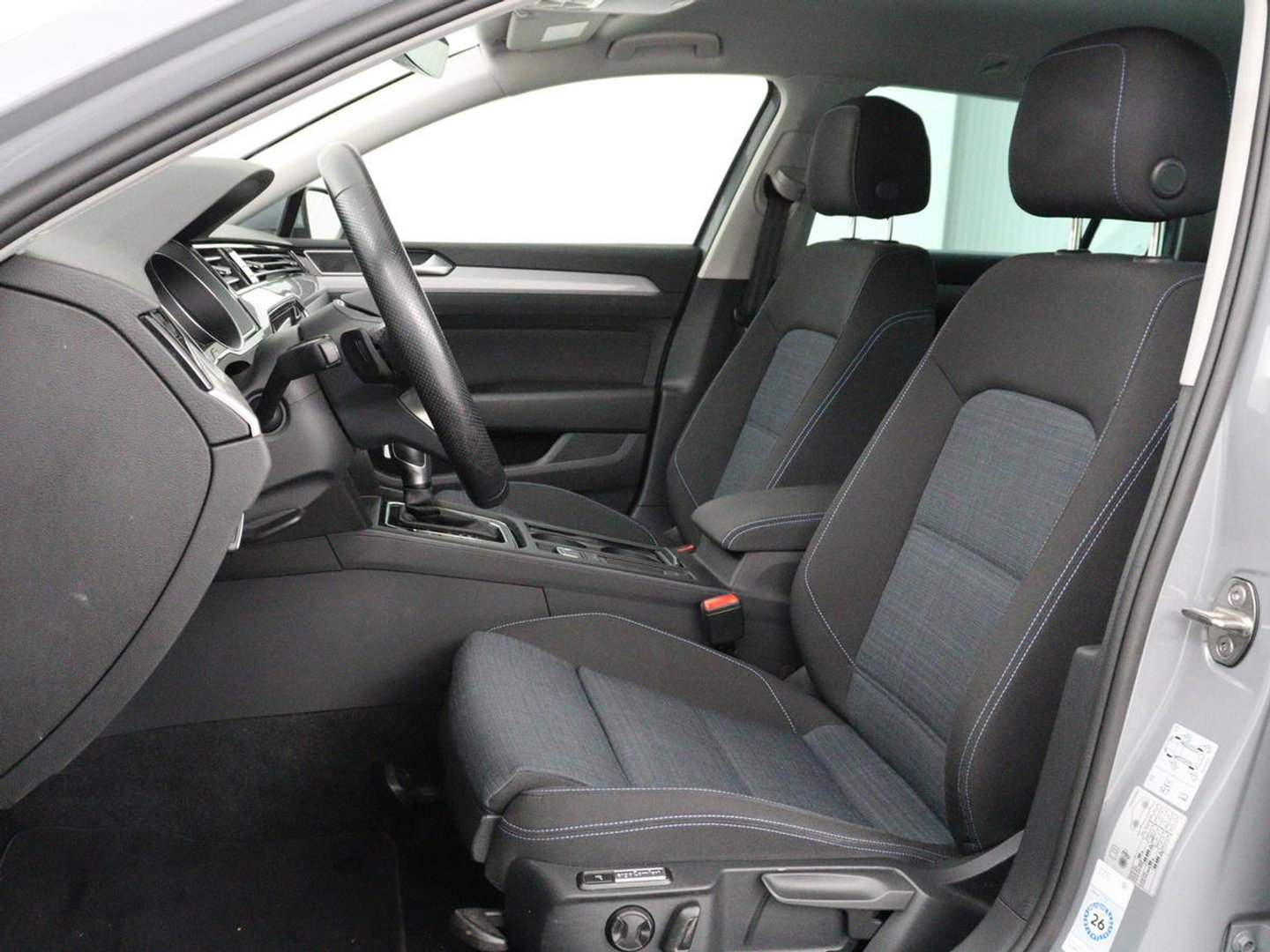 Volkswagen Passat 1.4 TSI PHEV GTE Business | Adaptive Cruise | Stoelverwarming | Trekhaak | Carplay | Massage | Camera