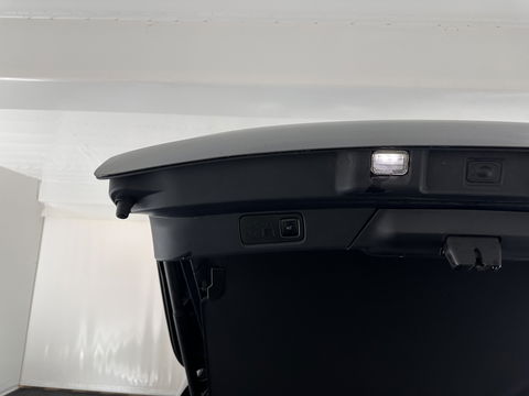 Ford Mustang Mach-E RWD 75 kWh [ 3-Fase-11kW] {SOH-86%} (INCL.BTW) *LEATHER | FULL-LED | DAB | DIGI-COCKPIT | KEYLESS | NAVI-FULLMAP | CARPLAY | HEATED-COMFORTSEATS | TOPVIEW | ADAPTIVE-CRUISE | PRIVACY-GLASS | 18'' ALU*