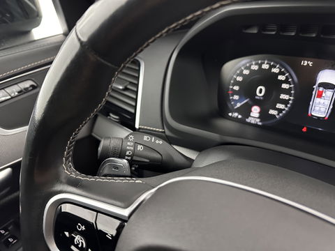 Volvo XC90 2.0 T8 R-Design Twin Engine AWD [ 7-Pers. ] (Plug-In) Aut. *PANO | LEATHER-ALCANTARA | FULL-LED | MEMORY-PACK | DIGI-COCKPIT | NAVI-FULLMAP | CARPLAY | ECC | HEATED-SPORTSEATS | LANE-ASSIST | PDC | HEAD-UP | TOWBAR | 20"ALU*