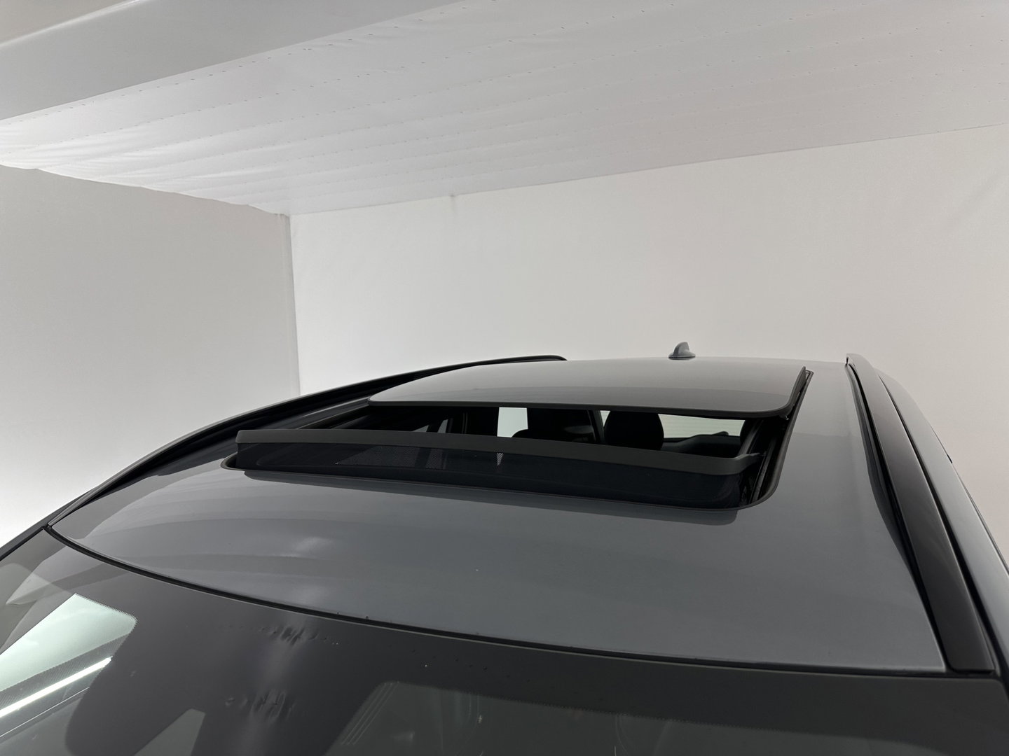 Volvo XC90 2.0 T8 R-Design Twin Engine AWD [ 7-Pers. ] (Plug-In) Aut. *PANO | LEATHER-ALCANTARA | FULL-LED | MEMORY-PACK | DIGI-COCKPIT | NAVI-FULLMAP | CARPLAY | ECC | HEATED-SPORTSEATS | LANE-ASSIST | PDC | HEAD-UP | TOWBAR | 20"ALU*