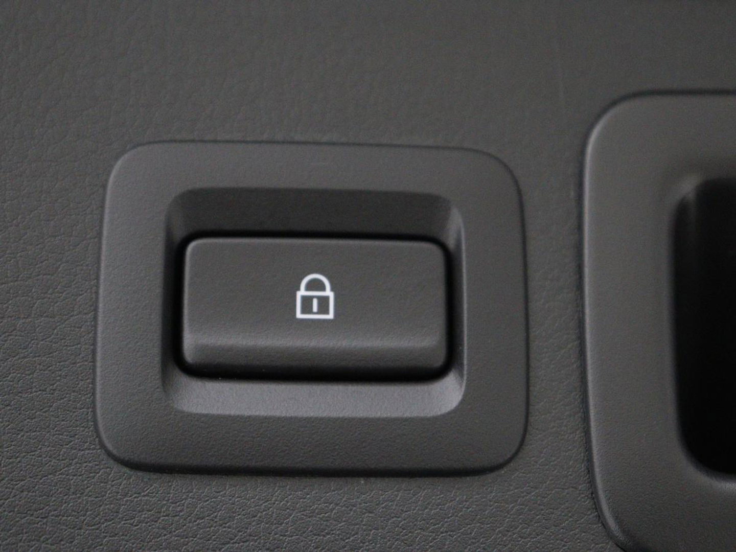 Mazda CX-30 2.0 e-SkyActiv-G M Hybrid Comfort | Leder | Stoel & Stuurverwarming | Adaptive Cruise | Trekhaak | Head-up | Camera