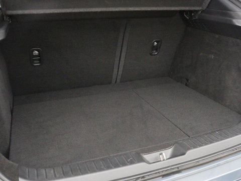 Mazda CX-30 2.0 e-SkyActiv-G M Hybrid Comfort | Leder | Stoel & Stuurverwarming | Adaptive Cruise | Trekhaak | Head-up | Camera