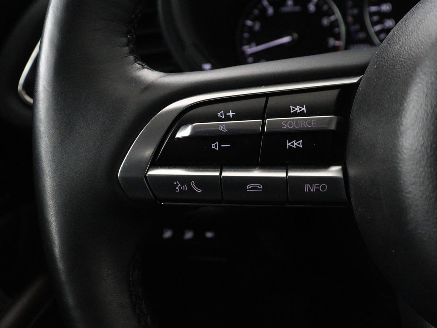 Mazda CX-30 2.0 e-SkyActiv-G M Hybrid Comfort | Leder | Stoel & Stuurverwarming | Adaptive Cruise | Trekhaak | Head-up | Camera