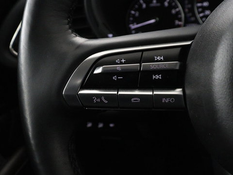 Mazda CX-30 2.0 e-SkyActiv-G M Hybrid Comfort | Leder | Stoel & Stuurverwarming | Adaptive Cruise | Trekhaak | Head-up | Camera