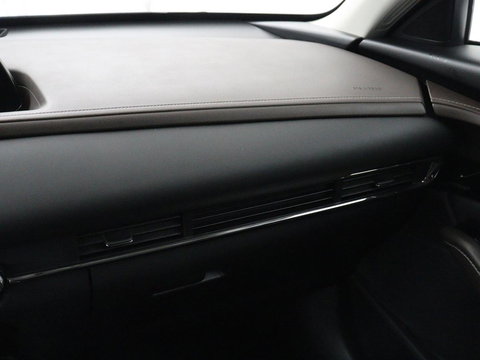 Mazda CX-30 2.0 e-SkyActiv-G M Hybrid Comfort | Leder | Stoel & Stuurverwarming | Adaptive Cruise | Trekhaak | Head-up | Camera
