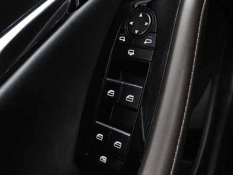 Mazda CX-30 2.0 e-SkyActiv-G M Hybrid Comfort | Leder | Stoel & Stuurverwarming | Adaptive Cruise | Trekhaak | Head-up | Camera