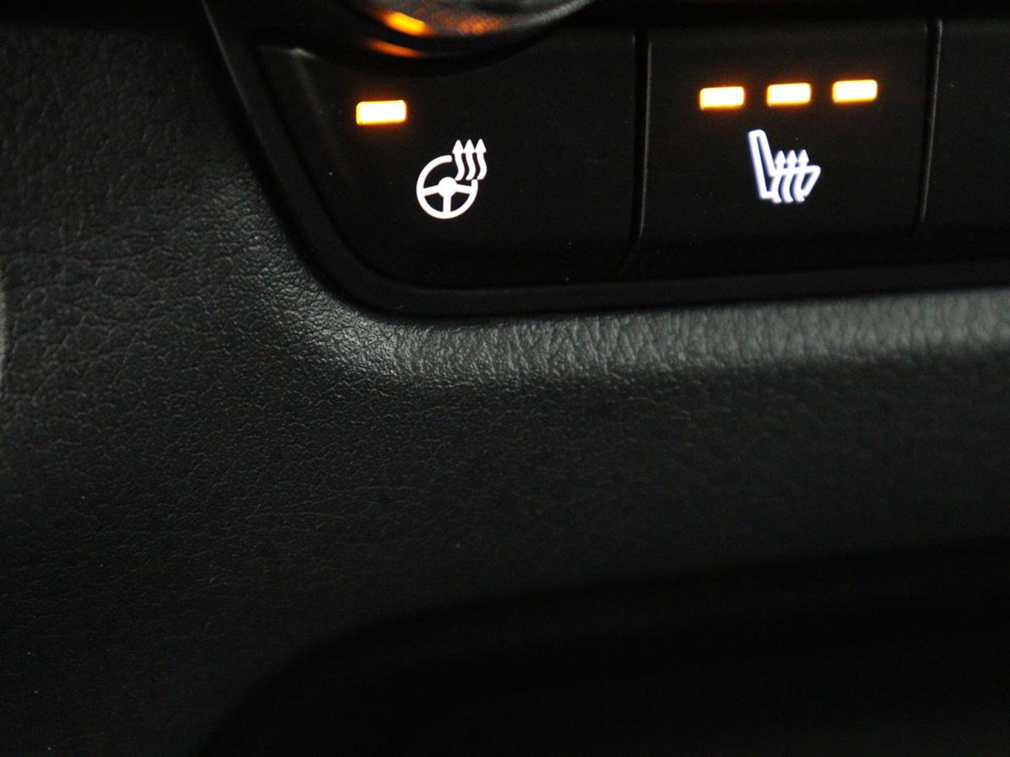 Mazda CX-30 2.0 e-SkyActiv-G M Hybrid Comfort | Leder | Stoel & Stuurverwarming | Adaptive Cruise | Trekhaak | Head-up | Camera