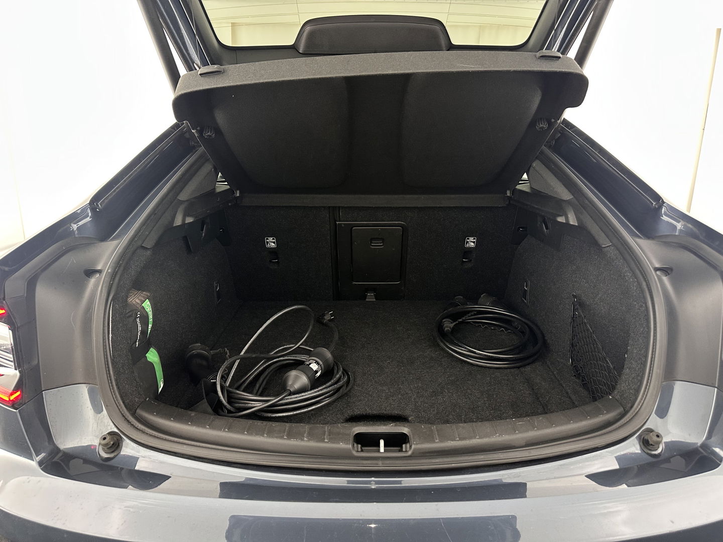 Polestar 2 Long Range Dual Motor Launch Edition 78kWh [ 3-Fase-11kW ] {SOH-90%} (INCL-BTW) Aut. *PANO | NAVI-FULLMAP | FULL-LED | ADAPTIVE-CRUISE | BLINDSPOT | TOPVIEW | KEYLESS | LANE-ASSIST | DIGI-COCKPIT | CARPLAY | DAB+ | HEATED-SPORTSEATS | CAMERA | MEMORY-PACK