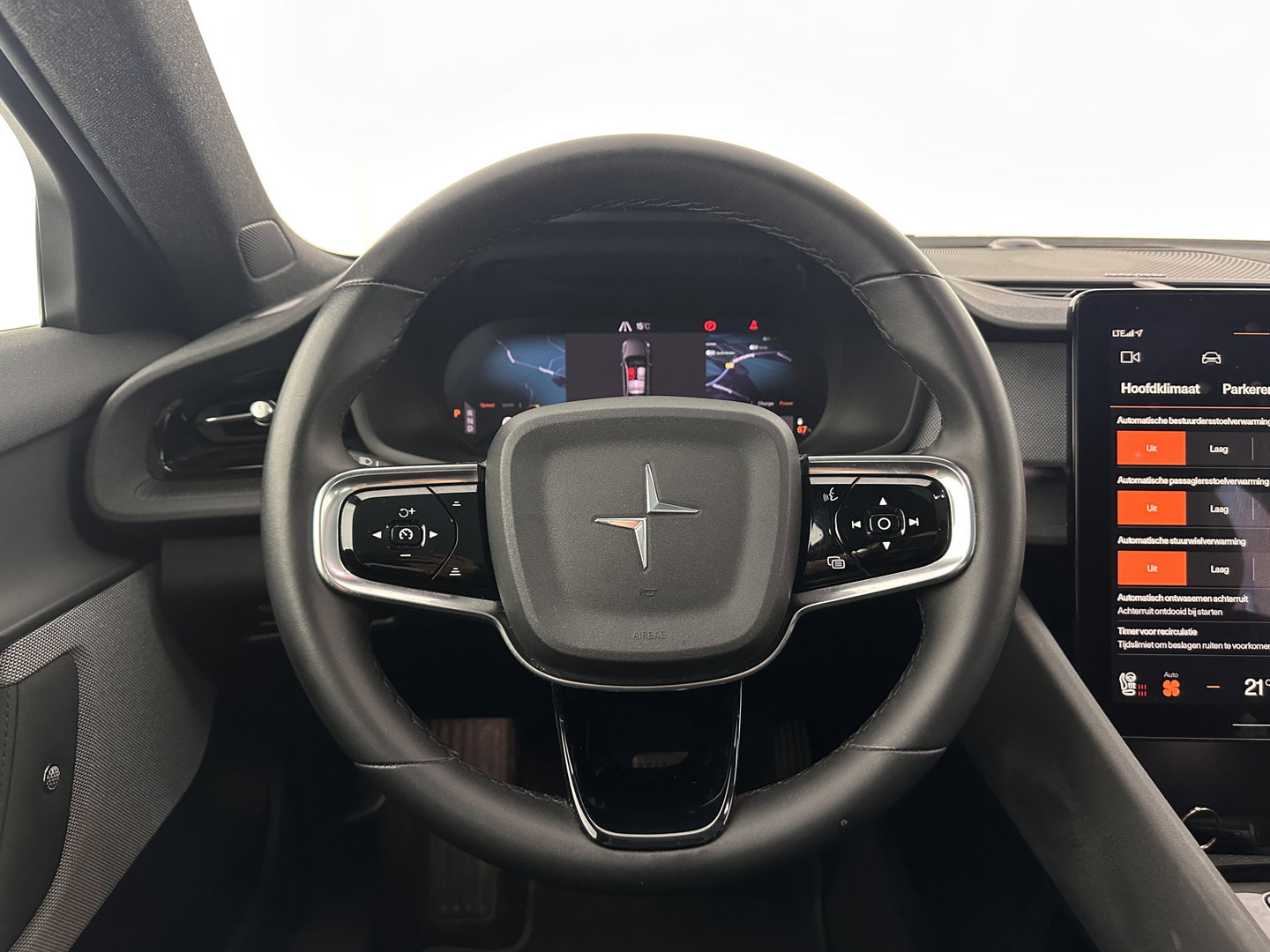 Polestar 2 Long Range Dual Motor Launch Edition 78kWh [ 3-Fase-11kW ] {SOH-90%} (INCL-BTW) Aut. *PANO | NAVI-FULLMAP | FULL-LED | ADAPTIVE-CRUISE | BLINDSPOT | TOPVIEW | KEYLESS | LANE-ASSIST | DIGI-COCKPIT | CARPLAY | DAB+ | HEATED-SPORTSEATS | CAMERA | MEMORY-PACK