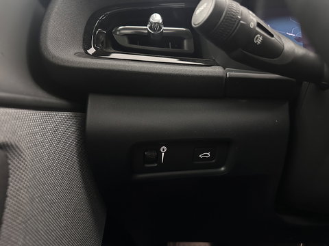 Polestar 2 Long Range Dual Motor Launch Edition 78kWh [ 3-Fase-11kW ] {SOH-90%} (INCL-BTW) Aut. *PANO | NAVI-FULLMAP | FULL-LED | ADAPTIVE-CRUISE | BLINDSPOT | TOPVIEW | KEYLESS | LANE-ASSIST | DIGI-COCKPIT | CARPLAY | DAB+ | HEATED-SPORTSEATS | CAMERA | MEMORY-PACK