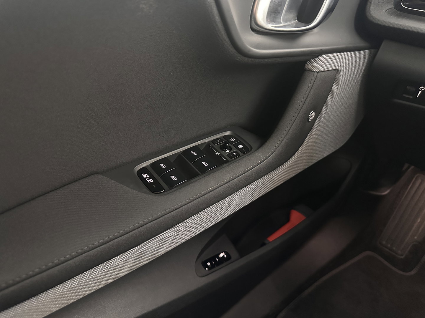 Polestar 2 Long Range Dual Motor Launch Edition 78kWh [ 3-Fase-11kW ] {SOH-90%} (INCL-BTW) Aut. *PANO | NAVI-FULLMAP | FULL-LED | ADAPTIVE-CRUISE | BLINDSPOT | TOPVIEW | KEYLESS | LANE-ASSIST | DIGI-COCKPIT | CARPLAY | DAB+ | HEATED-SPORTSEATS | CAMERA | MEMORY-PACK