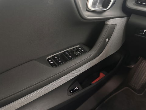 Polestar 2 Long Range Dual Motor Launch Edition 78kWh [ 3-Fase-11kW ] {SOH-90%} (INCL-BTW) Aut. *PANO | NAVI-FULLMAP | FULL-LED | ADAPTIVE-CRUISE | BLINDSPOT | TOPVIEW | KEYLESS | LANE-ASSIST | DIGI-COCKPIT | CARPLAY | DAB+ | HEATED-SPORTSEATS | CAMERA | MEMORY-PACK