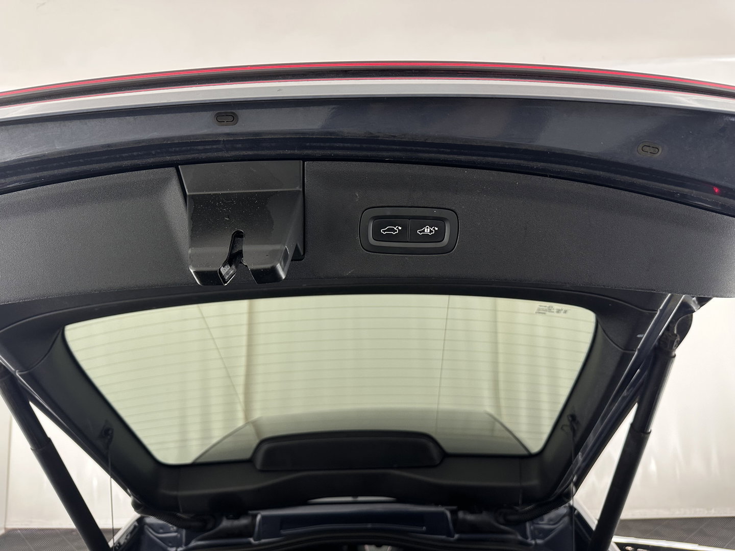 Polestar 2 Long Range Dual Motor Launch Edition 78kWh [ 3-Fase-11kW ] {SOH-90%} (INCL-BTW) Aut. *PANO | NAVI-FULLMAP | FULL-LED | ADAPTIVE-CRUISE | BLINDSPOT | TOPVIEW | KEYLESS | LANE-ASSIST | DIGI-COCKPIT | CARPLAY | DAB+ | HEATED-SPORTSEATS | CAMERA | MEMORY-PACK