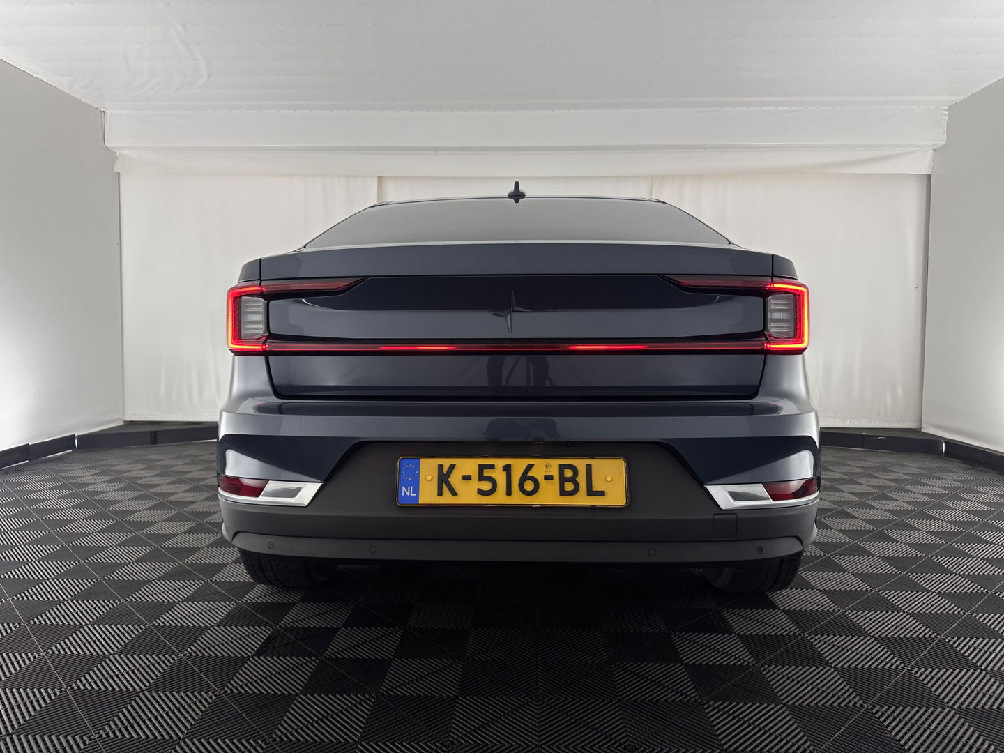 Polestar 2 Long Range Dual Motor Launch Edition 78kWh [ 3-Fase-11kW ] {SOH-90%} (INCL-BTW) Aut. *PANO | NAVI-FULLMAP | FULL-LED | ADAPTIVE-CRUISE | BLINDSPOT | TOPVIEW | KEYLESS | LANE-ASSIST | DIGI-COCKPIT | CARPLAY | DAB+ | HEATED-SPORTSEATS | CAMERA | MEMORY-PACK