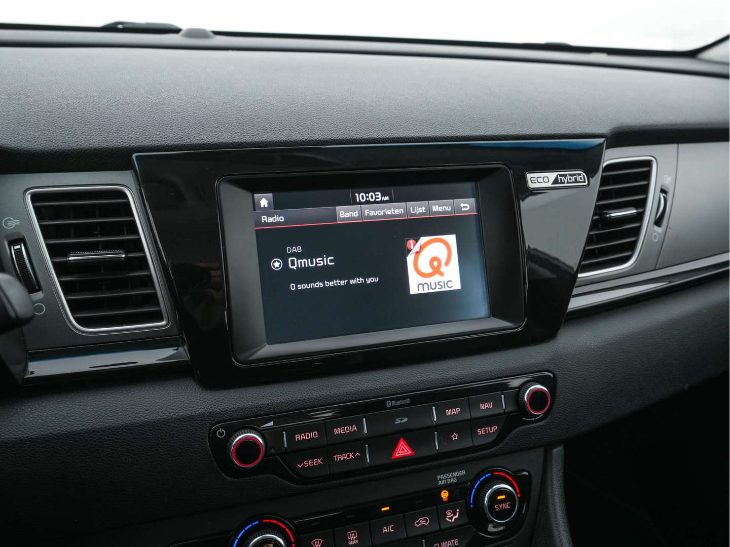 Kia Niro 1.6 GDi Hybrid ExecutiveLine Eco-Hybrid (INCL-BTW) Aut. *LEATHER-FABRIC | NAVI-FULLMAP | KEYLESS | CAMERA | COMFORTSEATS | DIGI-COCKPIT | LANE-ASSIST | ECC | CARPLAY | PDC | TOWBAR | 16''ALU*