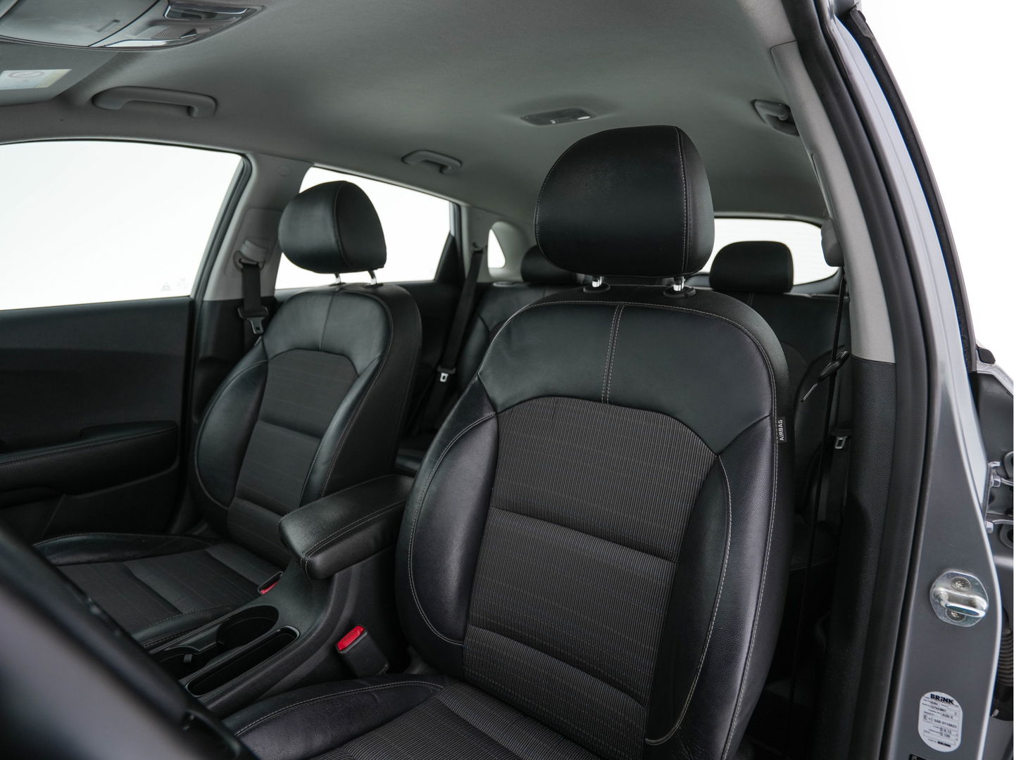 Kia Niro 1.6 GDi Hybrid ExecutiveLine Eco-Hybrid (INCL-BTW) Aut. *LEATHER-FABRIC | NAVI-FULLMAP | KEYLESS | CAMERA | COMFORTSEATS | DIGI-COCKPIT | LANE-ASSIST | ECC | CARPLAY | PDC | TOWBAR | 16''ALU*