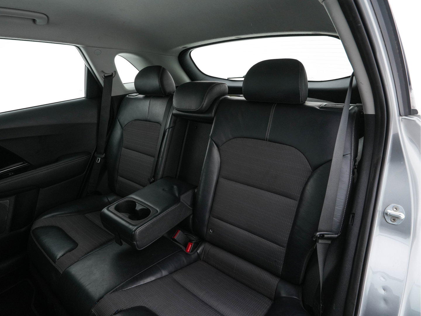 Kia Niro 1.6 GDi Hybrid ExecutiveLine Eco-Hybrid (INCL-BTW) Aut. *LEATHER-FABRIC | NAVI-FULLMAP | KEYLESS | CAMERA | COMFORTSEATS | DIGI-COCKPIT | LANE-ASSIST | ECC | CARPLAY | PDC | TOWBAR | 16''ALU*