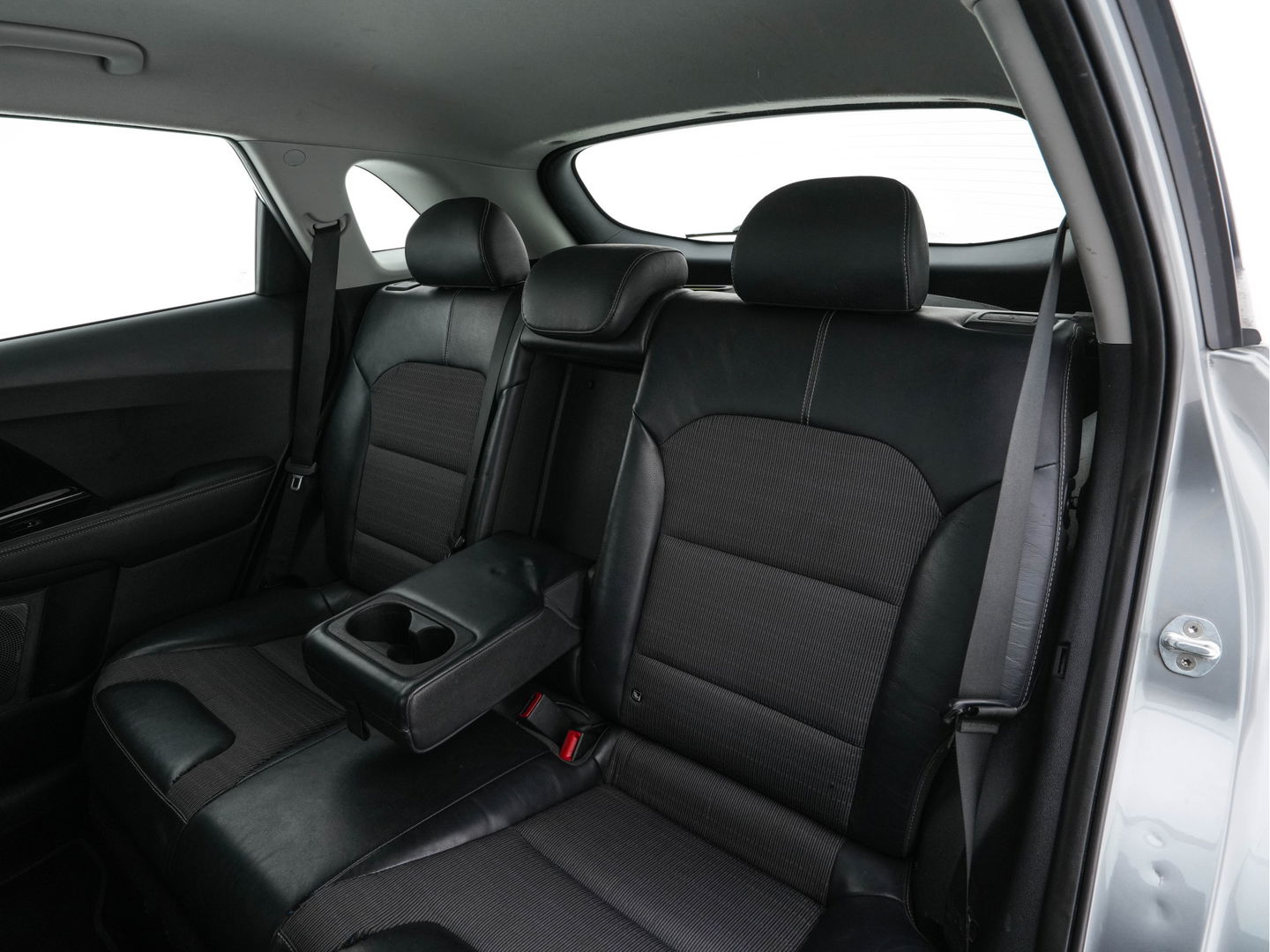 Kia Niro 1.6 GDi Hybrid ExecutiveLine Eco-Hybrid (INCL-BTW) Aut. *LEATHER-FABRIC | NAVI-FULLMAP | KEYLESS | CAMERA | COMFORTSEATS | DIGI-COCKPIT | LANE-ASSIST | ECC | CARPLAY | PDC | TOWBAR | 16''ALU*